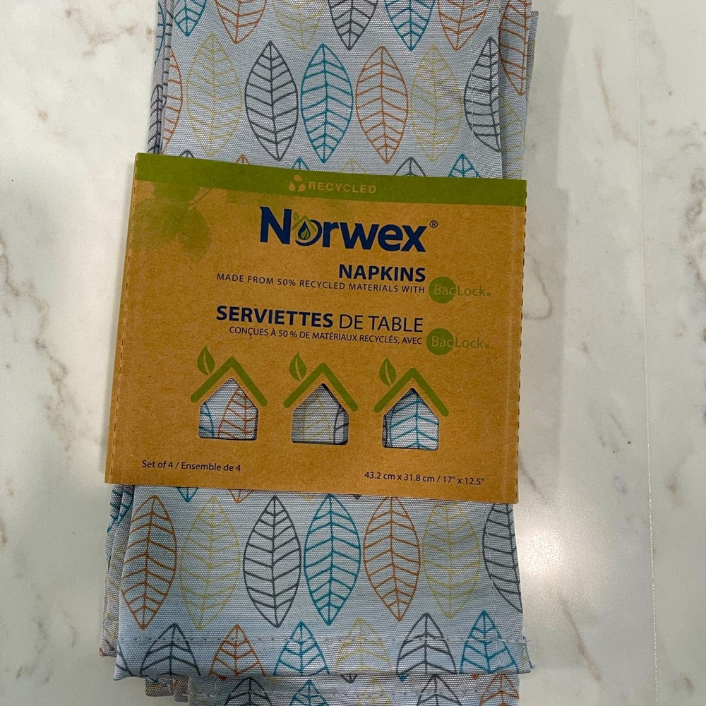 Norwex Napkins Leaf Pattern (set of 4)